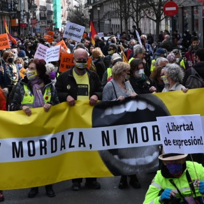 L’Ajuntament de Castelló retira, després d’un recurs interposat per CGT, els sanciones interposades per la pegada de cartells del&nbsp;25N